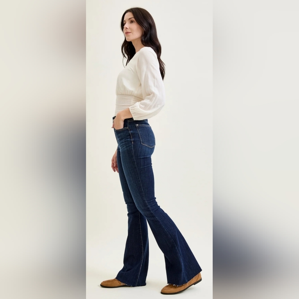 Judy Blue Lily High Rise Raw Hem Flare Dark Wash Jeans - Size 7/28 - Picture 2 of 15